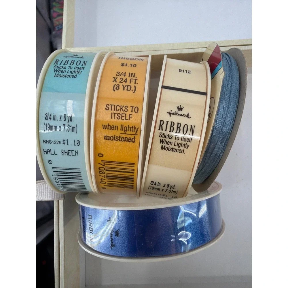 Vintage Style Cream Damask Ribbon‎ Organizer Box 5 Grommet Dispenser & 11 Rolls